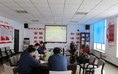 標(biāo)題：華德牧草公司黨委召開(kāi)2023年第四季度理論中心組學(xué)習(xí)會(huì)暨“開(kāi)拓進(jìn)取、揚(yáng)長(zhǎng)補(bǔ)短、 提升質(zhì)量、促進(jìn)發(fā)展”大討論
瀏覽次數(shù)：840
發(fā)表時(shí)間：2023-12-20